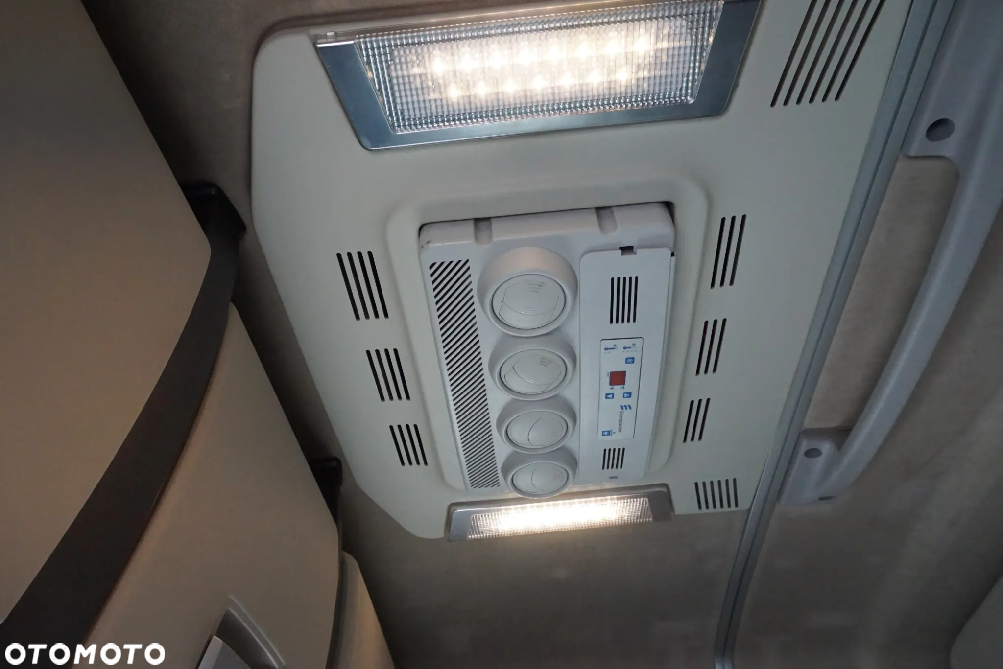 Renault T 460 / EURO 6 / AUTOMAT / NISKI PRZEBIEG / SPROWADZONA / 100 % ORYGINAŁ - 22