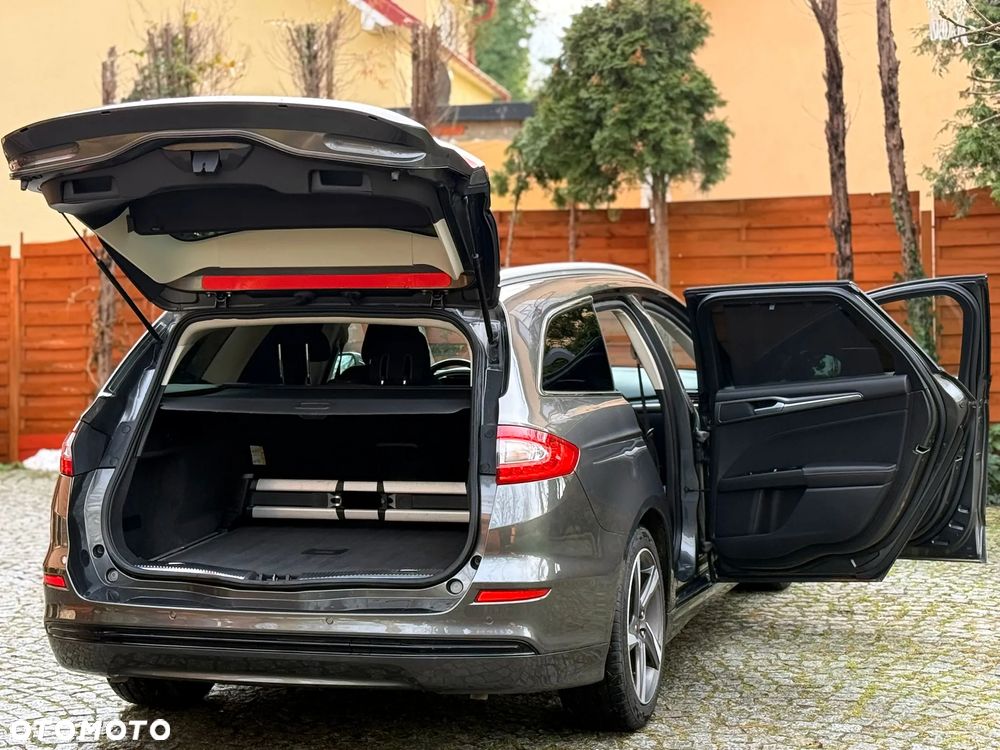 Ford Mondeo 2.0 TDCi Titanium - 38