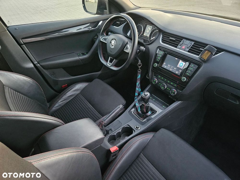 Skoda Octavia 2.0 TDI RS - 12