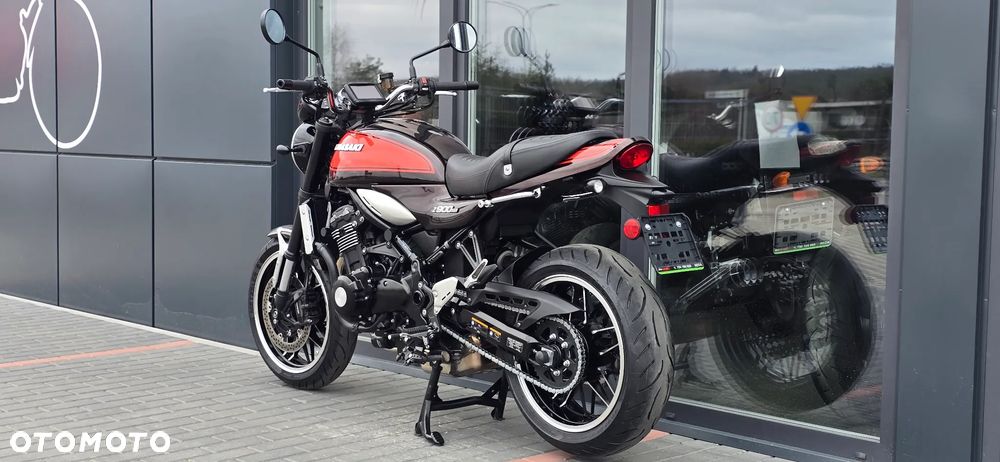 Kawasaki Z 900 RS - 26