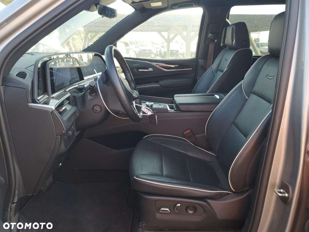 Cadillac Escalade - 8