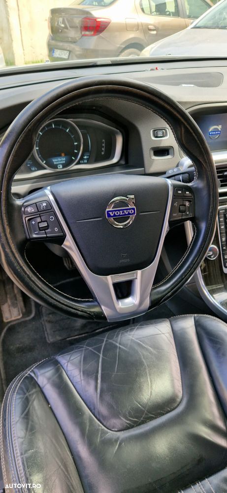 Volvo V60 D6 Plug-In-Hybrid AWD Geartronic Summum - 10