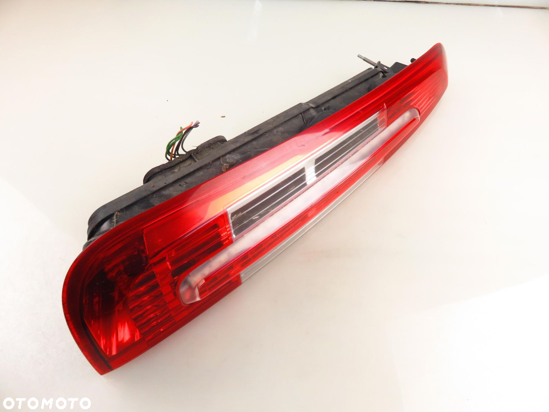 LAMPA LEWA TYLNA FORD C-MAX I (DM2) - 9