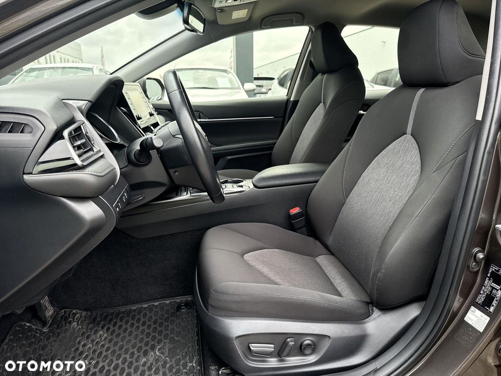 Toyota Camry 2.5 Hybrid Comfort CVT - 15