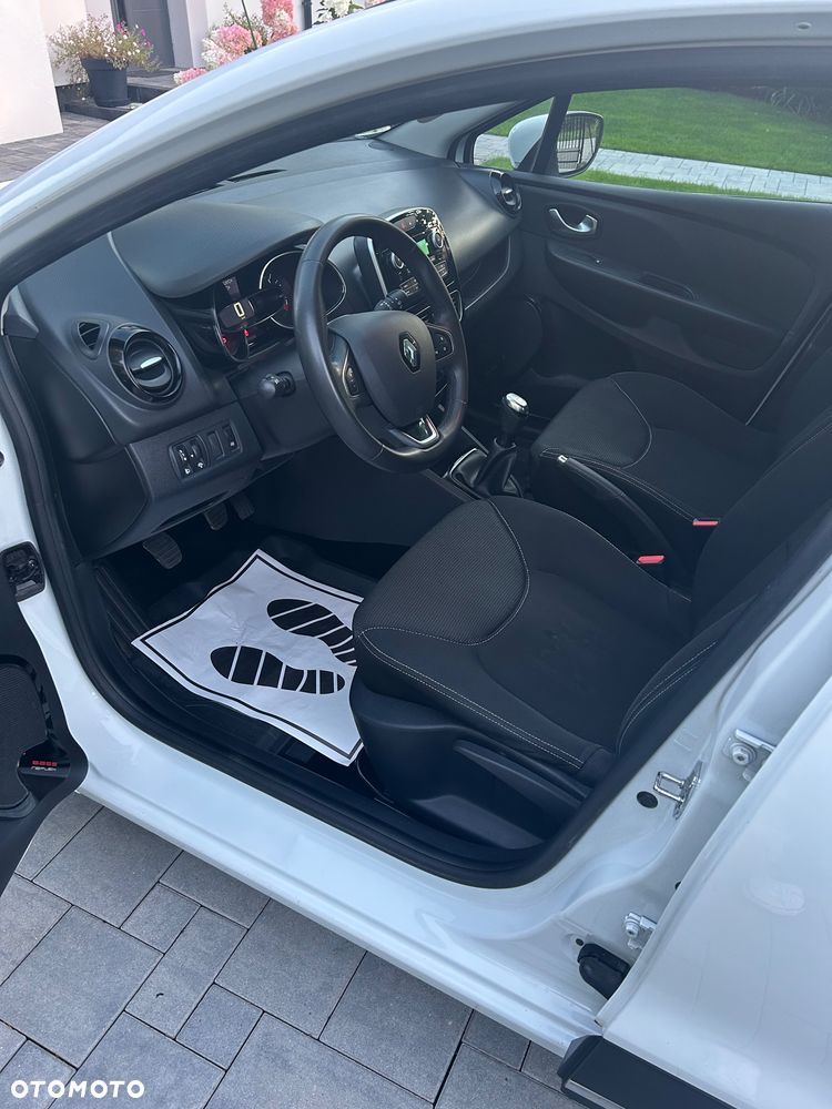 Renault Clio - 10