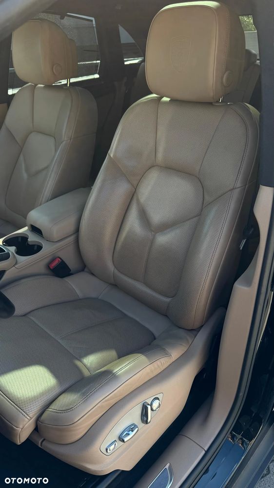 Porsche Macan Standard - 16