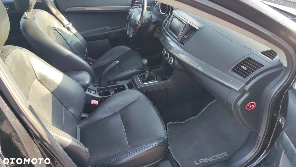 Mitsubishi Lancer 2.0 DID Instyle NAVI - 17