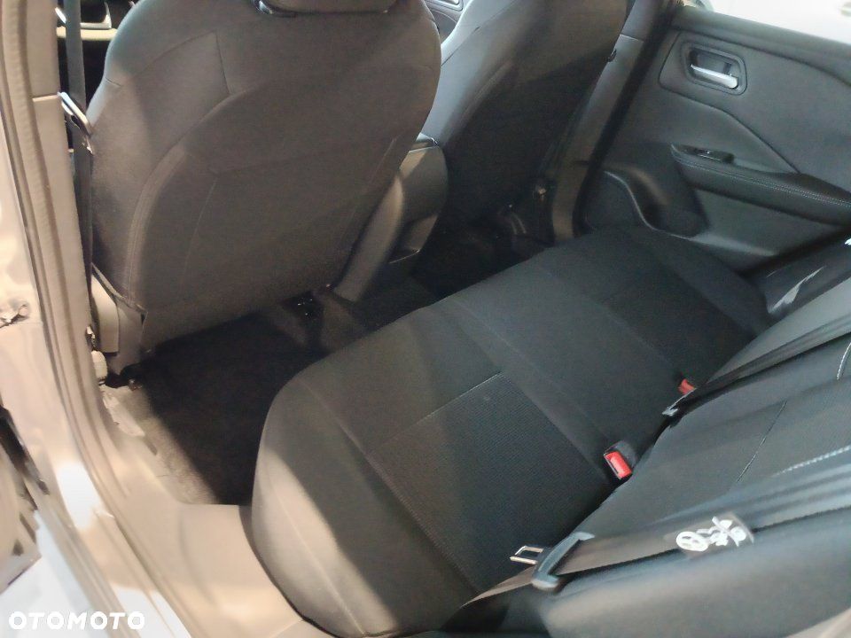 Nissan Qashqai 1.3 DIG-T MHEV Acenta Xtronic - 10