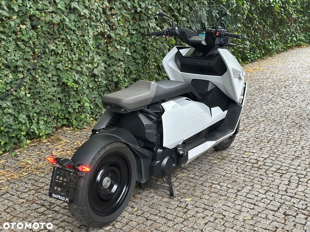 BMW CE 04 - 5
