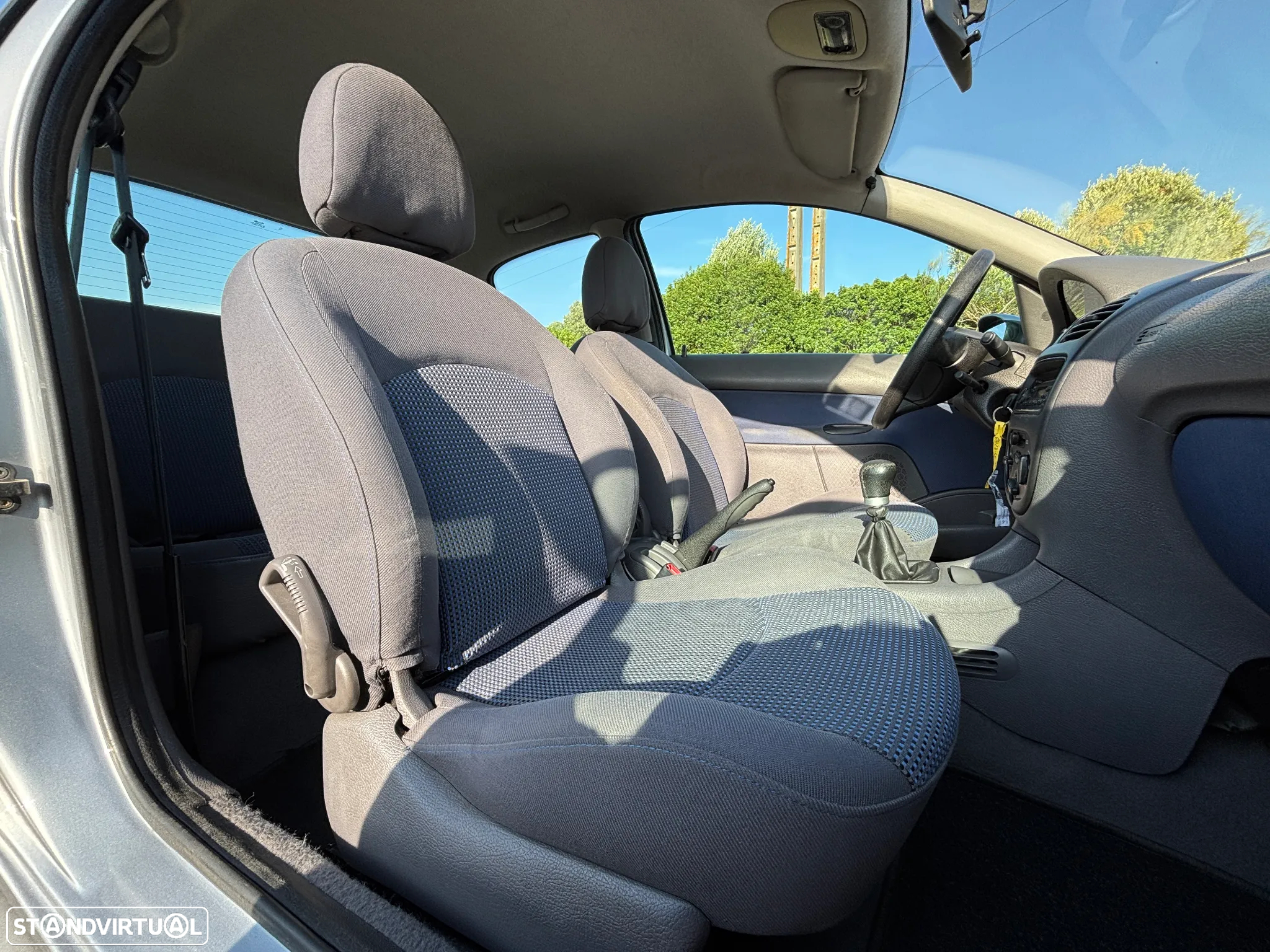 Peugeot 206 1.1 Color Line - 27
