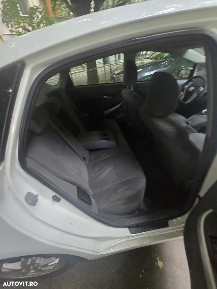 Toyota Prius HSD Luna - 16