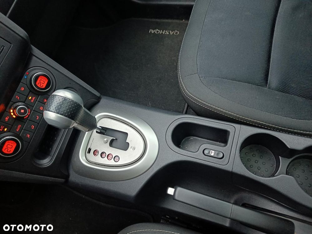 Nissan Qashqai 2.0 Tekna Premium CVT - 25