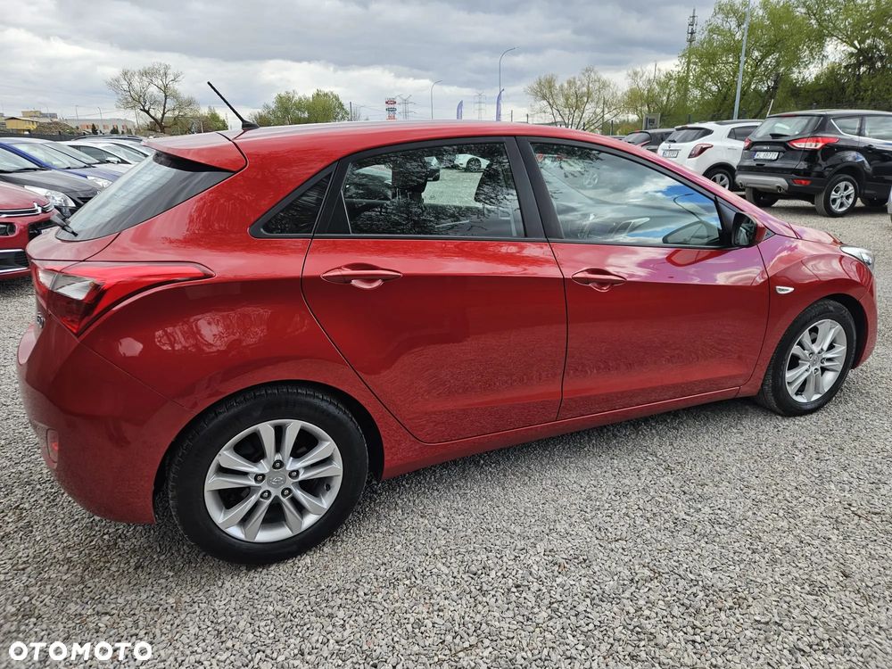 Hyundai i30 blue 1.4 Classic - 14