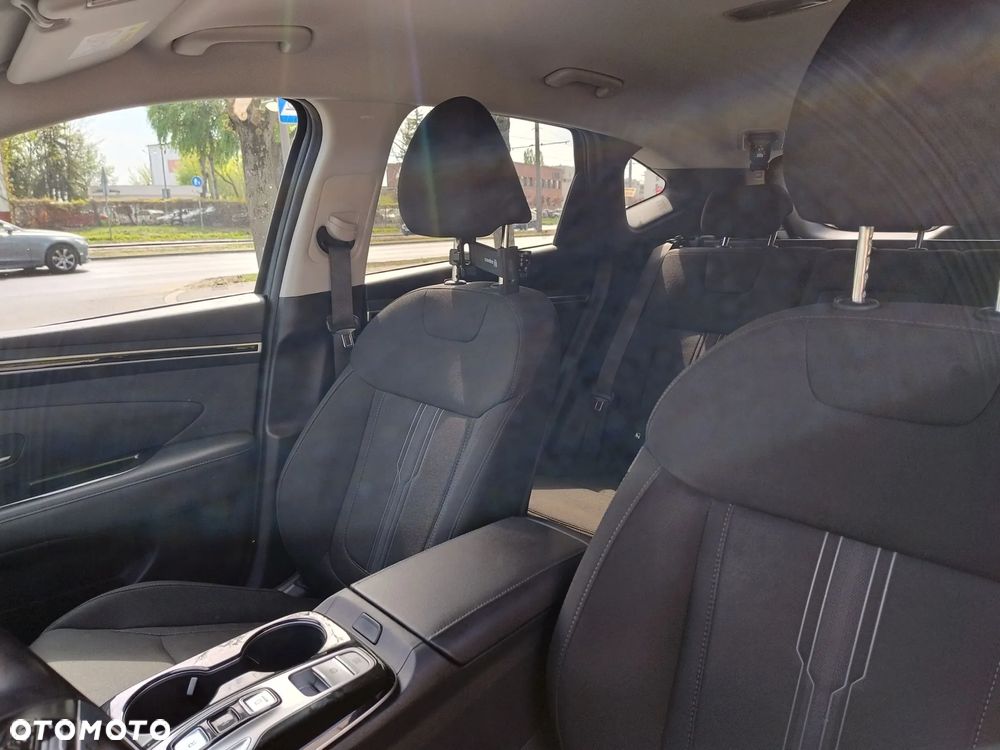 Hyundai Tucson 1.6 T-GDi HEV Executive 4WD - 11