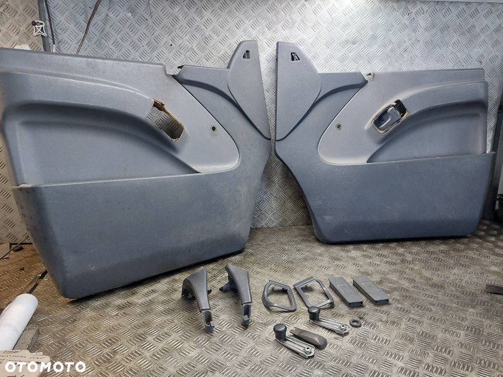 BOCZEK DRZWI LEWY PRZÓD + PRAWY PRZÓD MERCEDES-BENZ VITO W638 - 1