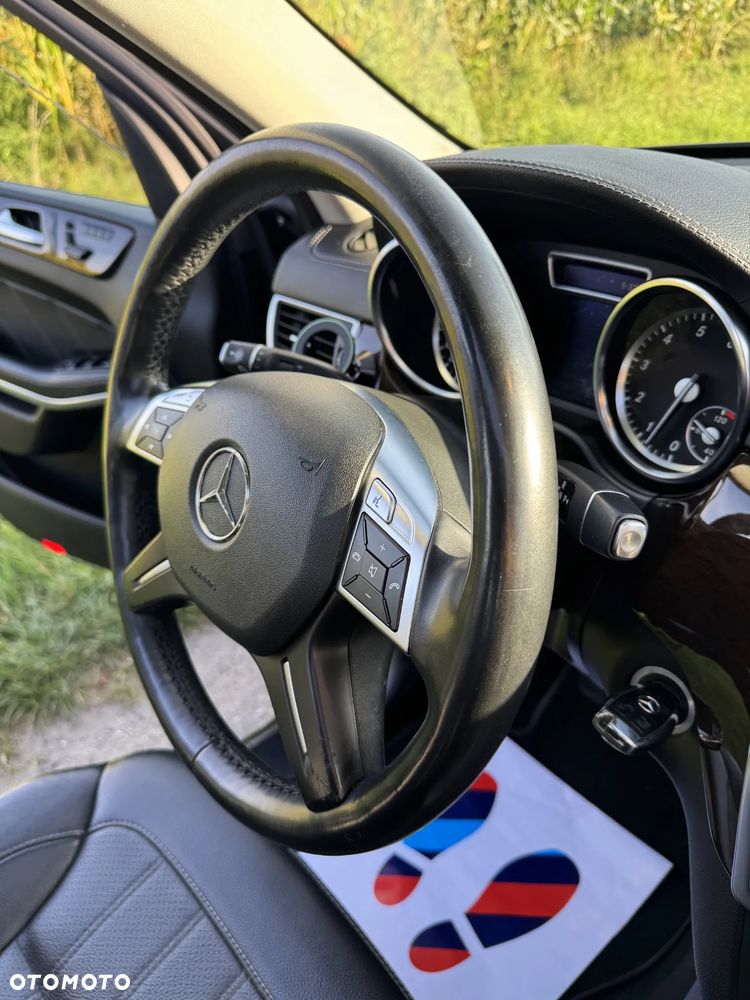 Mercedes-Benz GL 450 4Matic 7G-TRONIC Grand Edition - 25