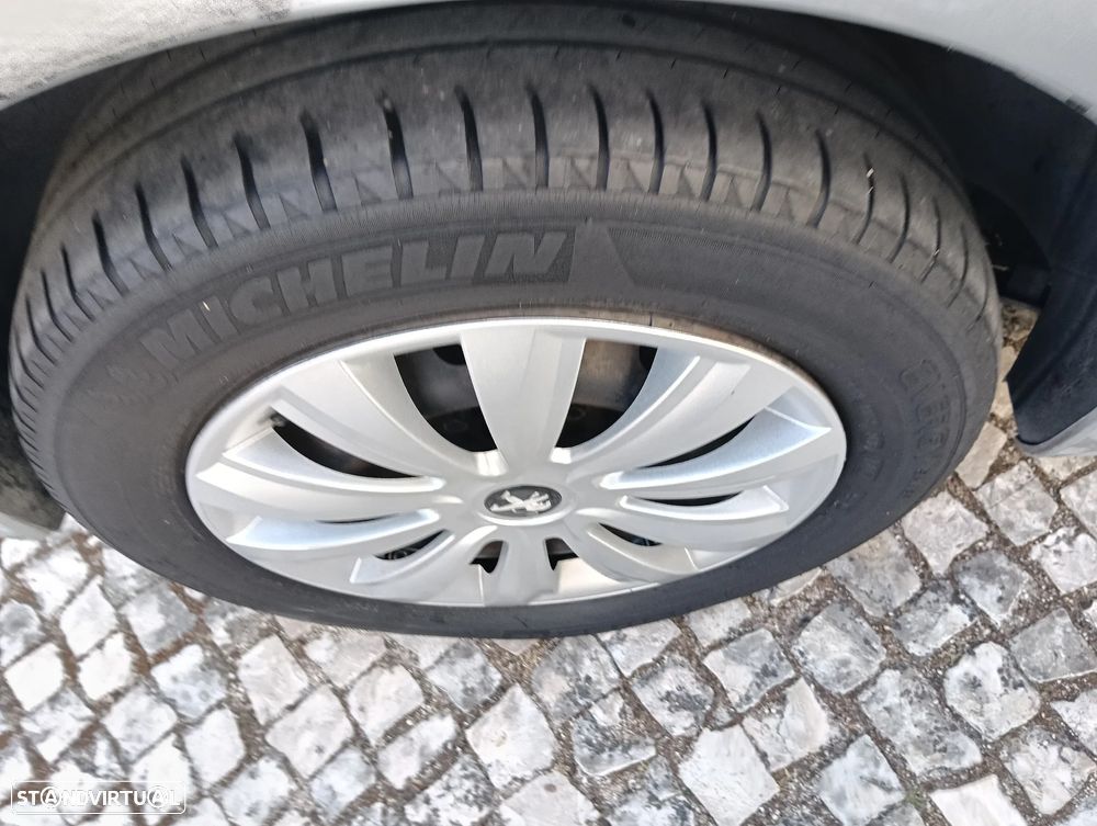 Peugeot 207 1.4 HDi Active - 22