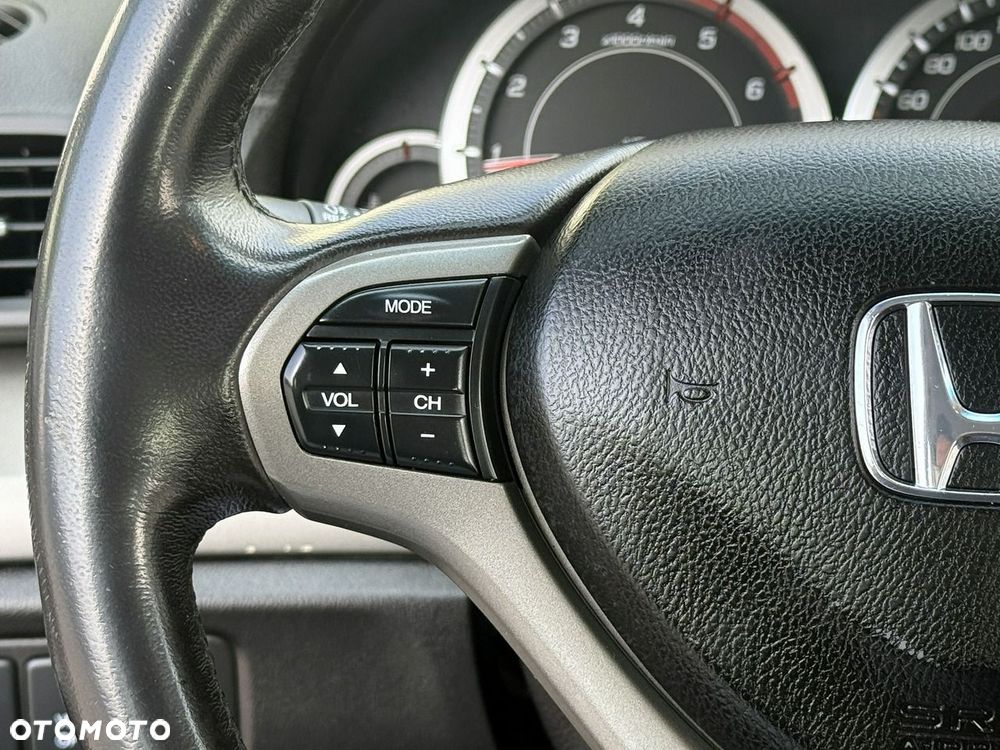 Honda Accord 2.2d Elegance - 11