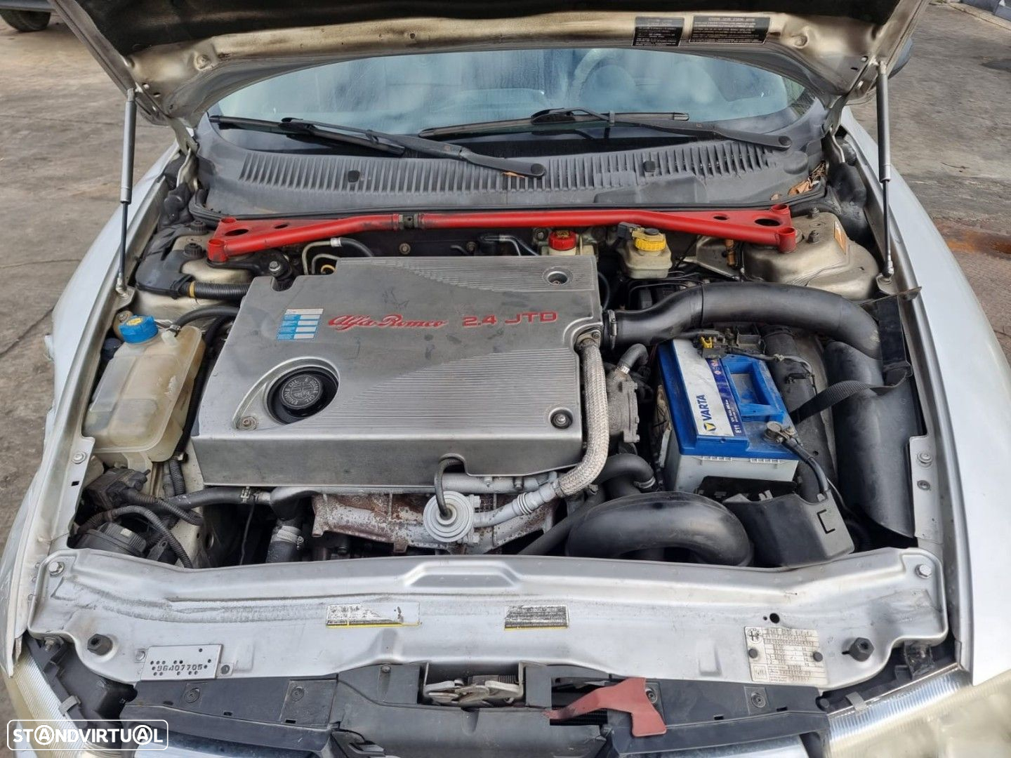 ALFA ROMEO 156 2.4 JTD de 2000 disponível para peças - 5