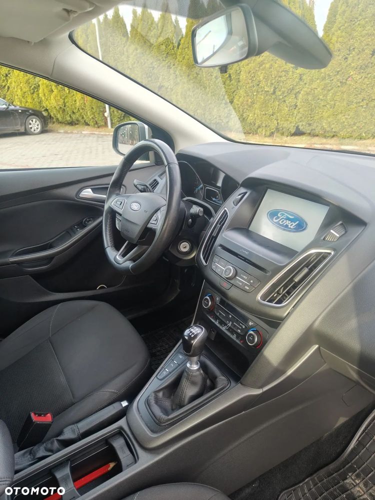 Ford Focus 1.5 TDCi ECOnetic 88g Start-Stopp-System Titanium - 6