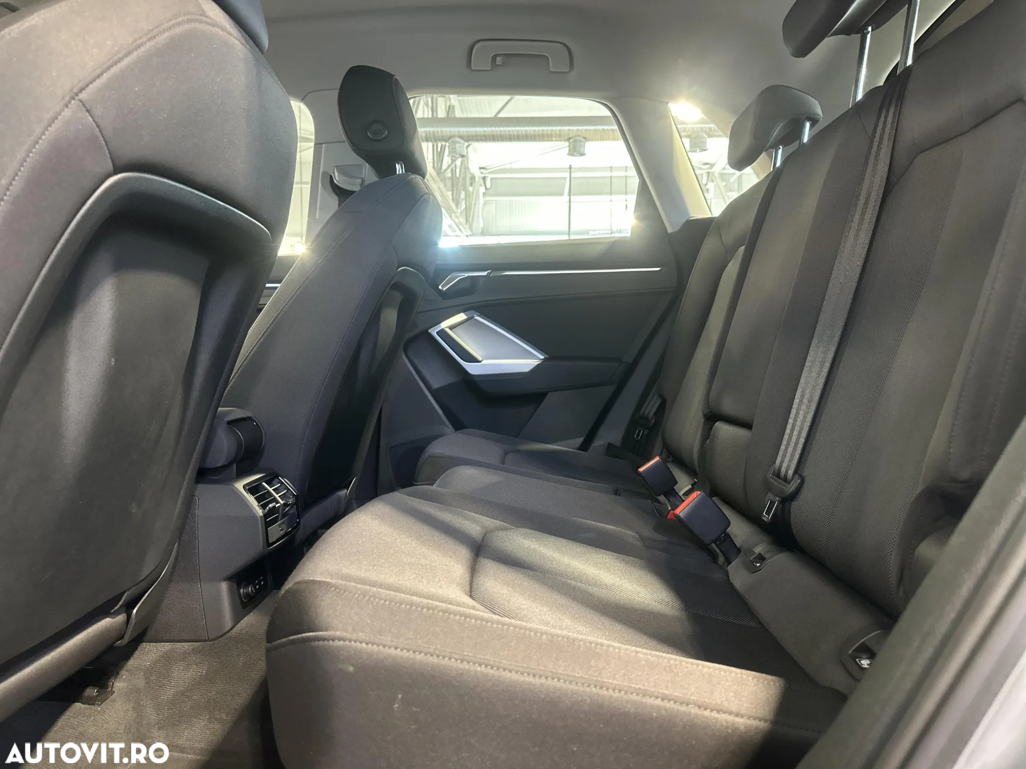 Audi Q3 35 TFSI S tronic - 12