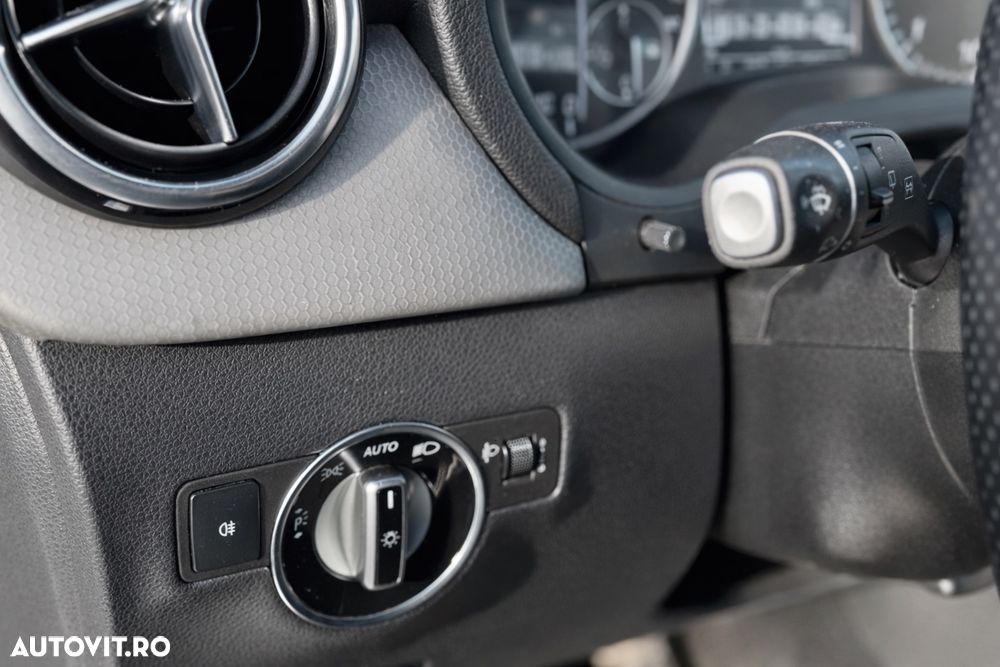 Mercedes-Benz B 180 CDI - 13