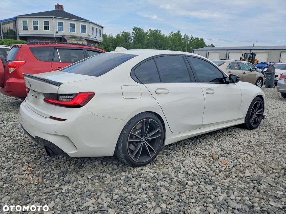 BMW Seria 3 330i xDrive M Sport sport - 4