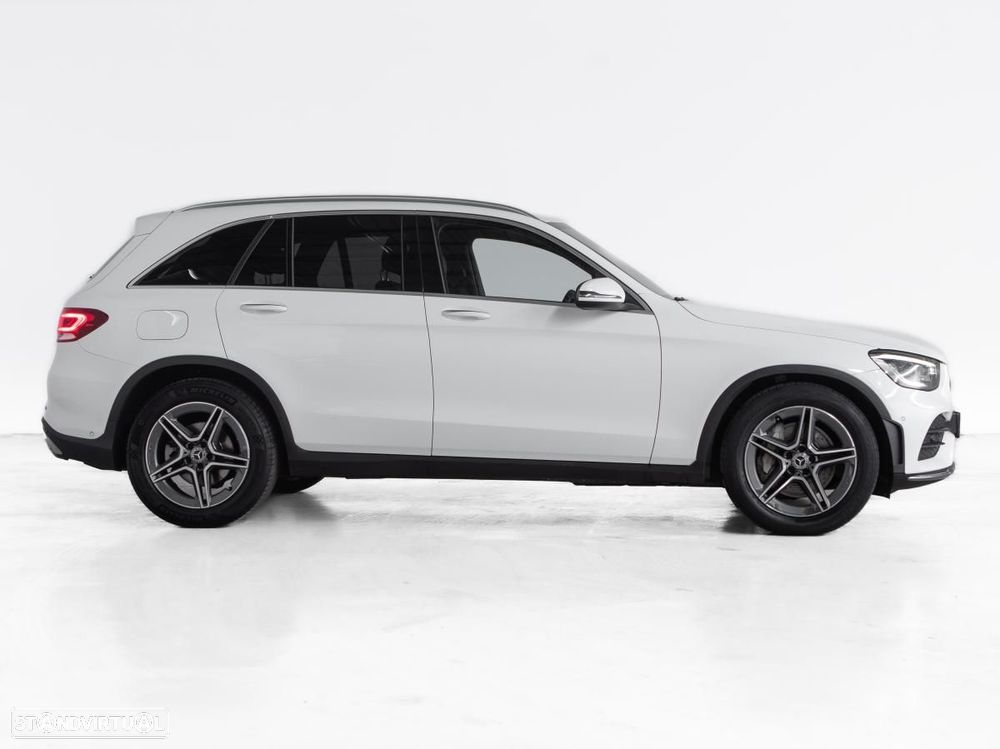Mercedes-Benz GLC 300 d 4Matic 9G-TRONIC AMG Line - 3