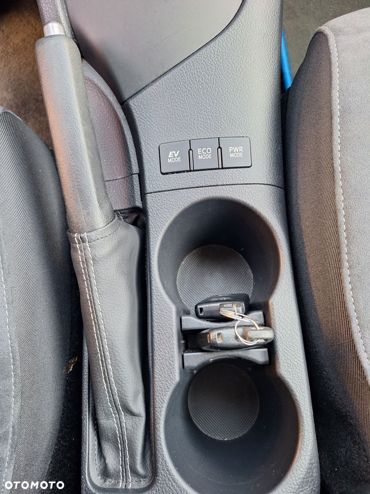 Toyota Auris 1.8 VVT-i Hybrid Automatik Edition-S - 32