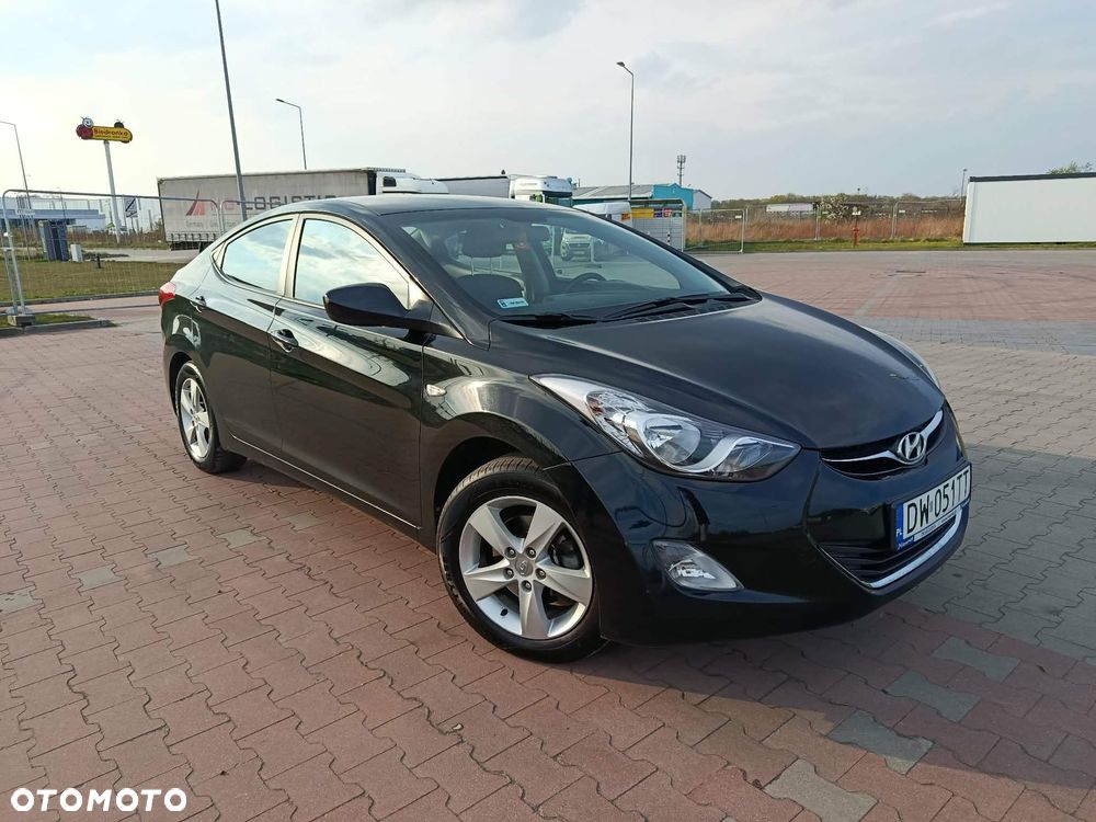 Hyundai Elantra 1.6 Comfort - 2