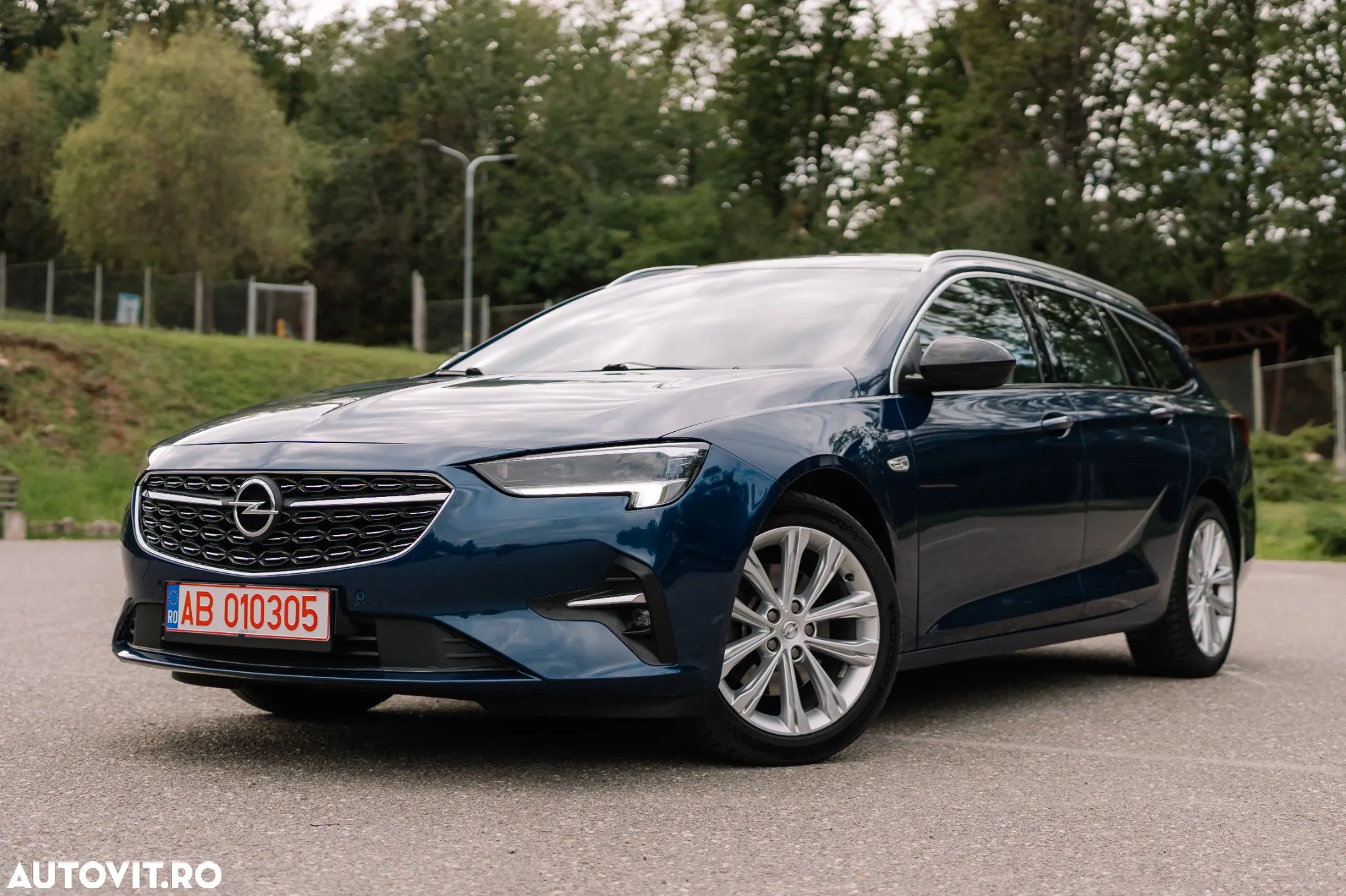 Opel Insignia Sport Tourer 2.0 Start/Stop Aut. 4X4 Elegance - 1