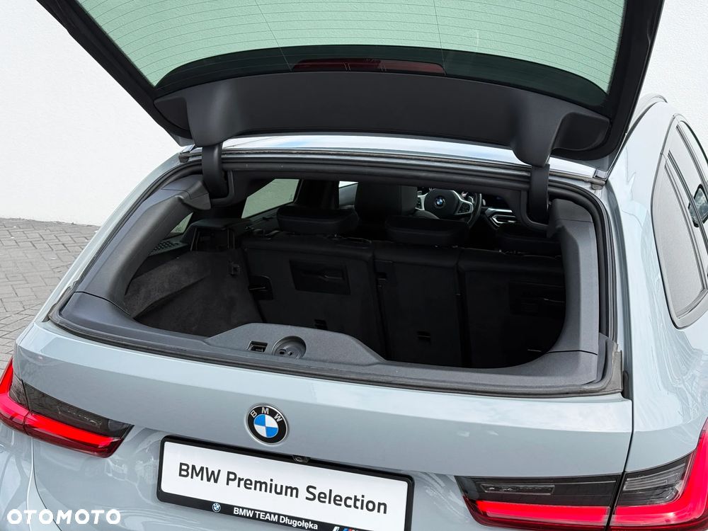 BMW Seria 3 320d Touring xDrive M Sport - 12