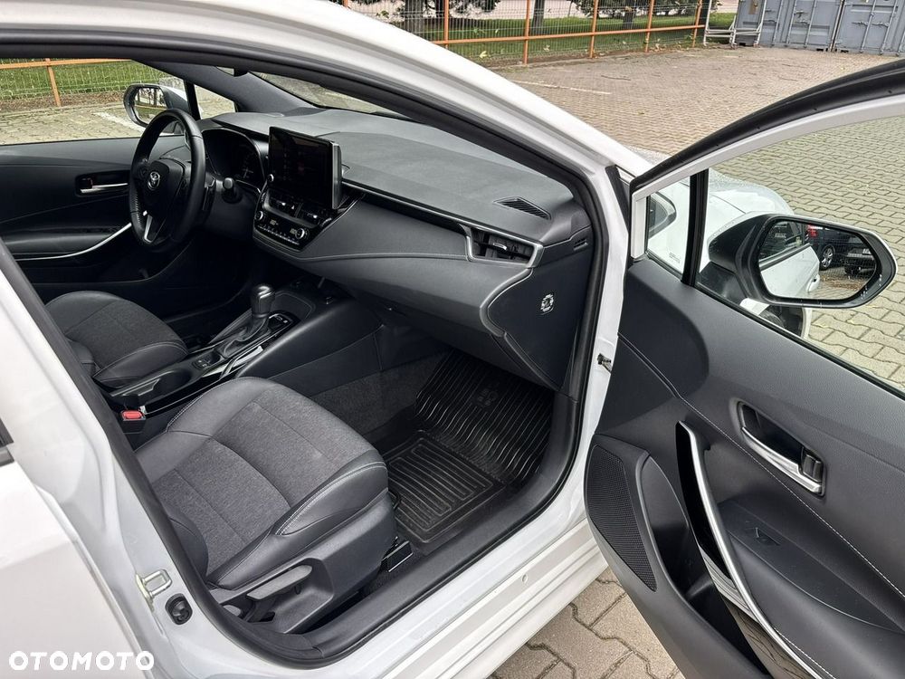 Toyota Corolla 2.0 Hybrid Comfort - 16