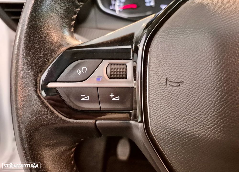 Peugeot 208 1.2 PureTech Like - 13