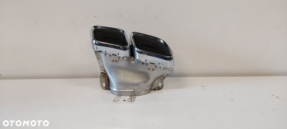 Końcówka wydechu prawa Mercedes GT4 AMG w290 290 - 4