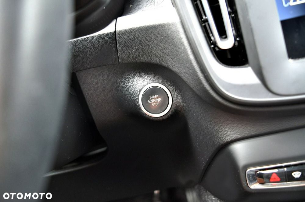 Volvo XC 40 T3 Geartronic Momentum - 22