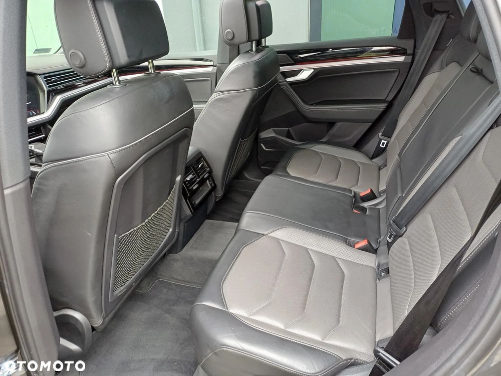 Volkswagen Touareg 3.0 V6 TDI SCR 4Mot R-Line - 26