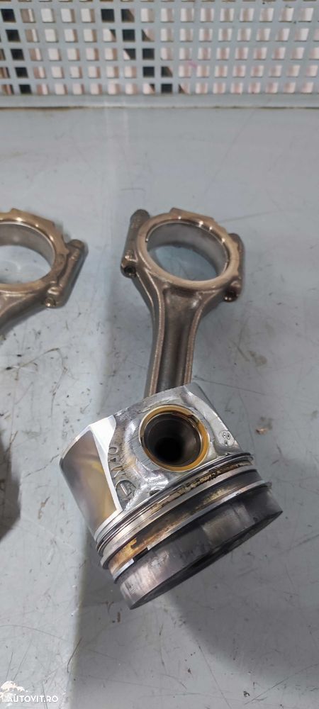 Piston pistoane volkswagen vw passat B5.5 cod motor AVF - 12