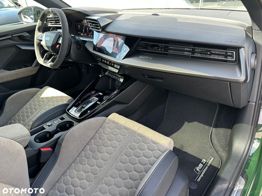 Audi RS3 Limousine - 33
