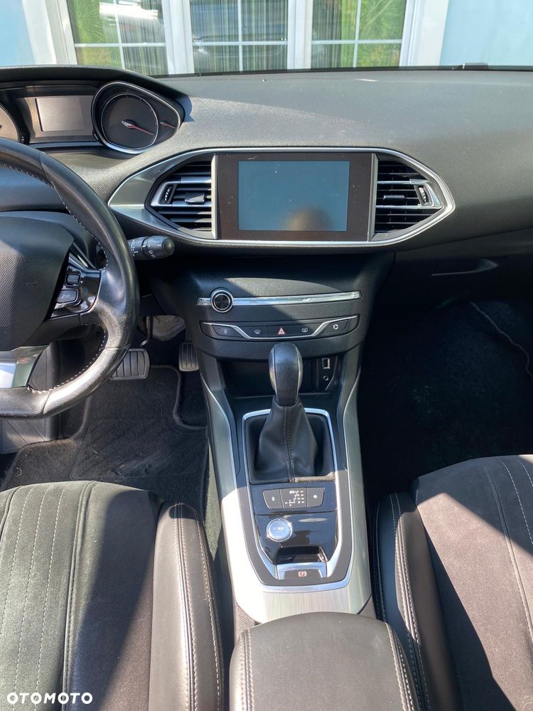 Peugeot 308 1.2 PureTech Allure S&S - 13