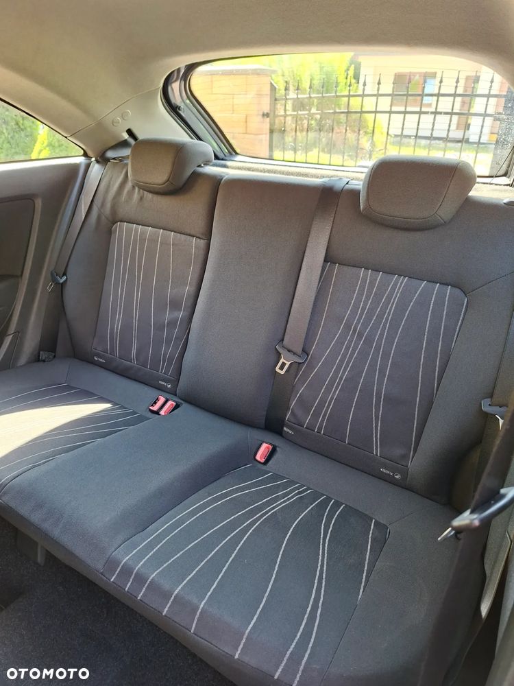 Opel Corsa 1.2 16V Cosmo - 11