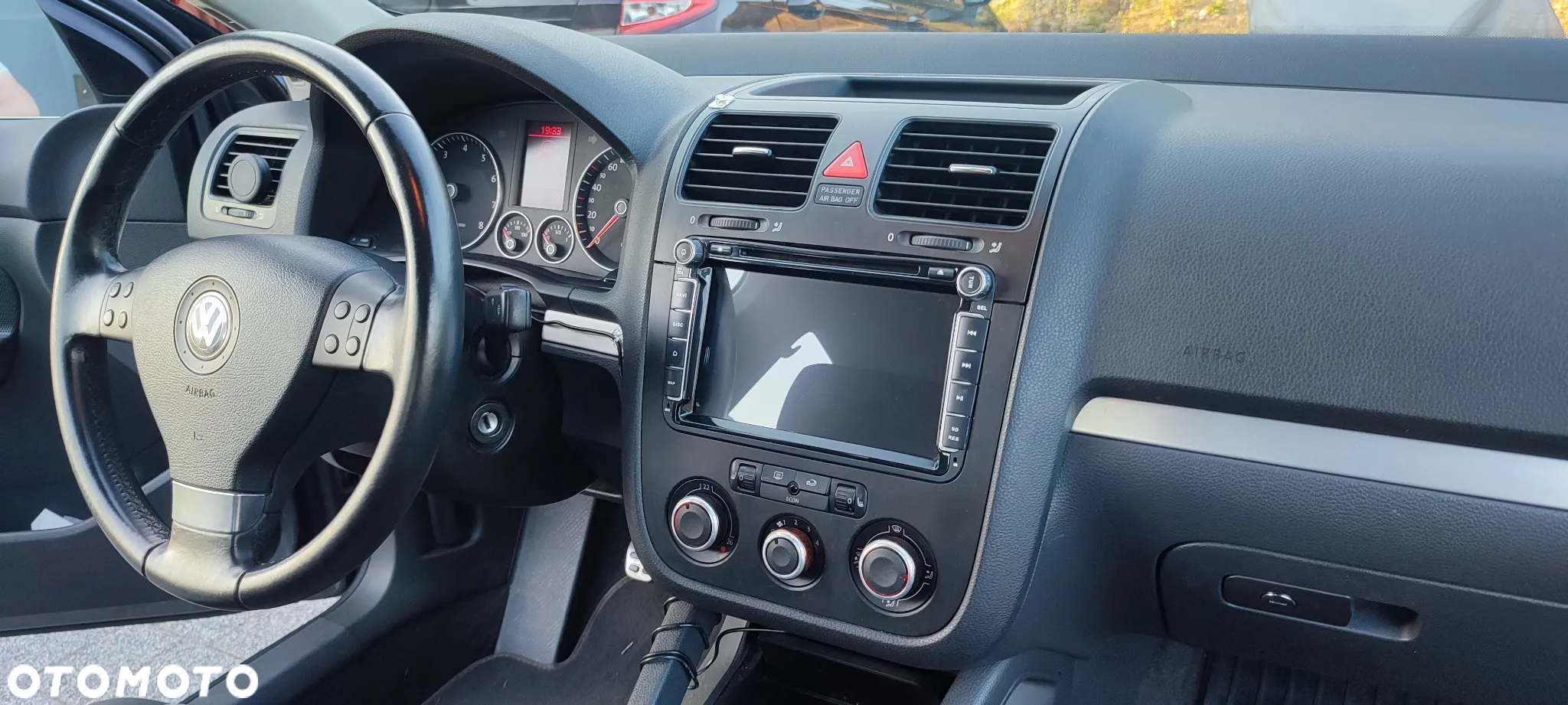 Volkswagen Jetta 1.6 Comfortline - 17