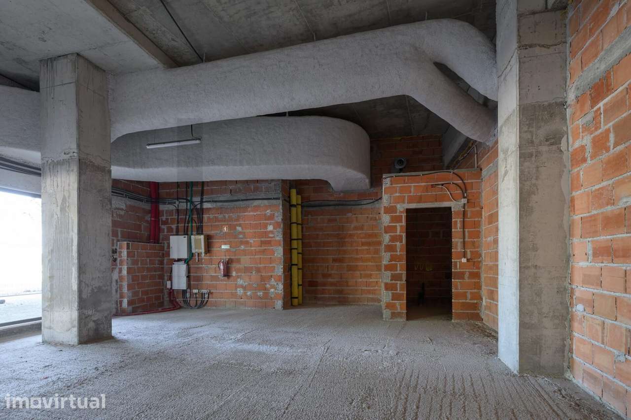 Loja para Venda no Lumiar | Lisbon Heights | Preparada para Restauraçã - Grande imagem: 4/16