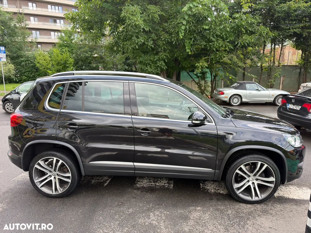 Volkswagen Tiguan 2.0 TDI DPF 4Motion BlueMotion Technology DSG Exclusive - 3