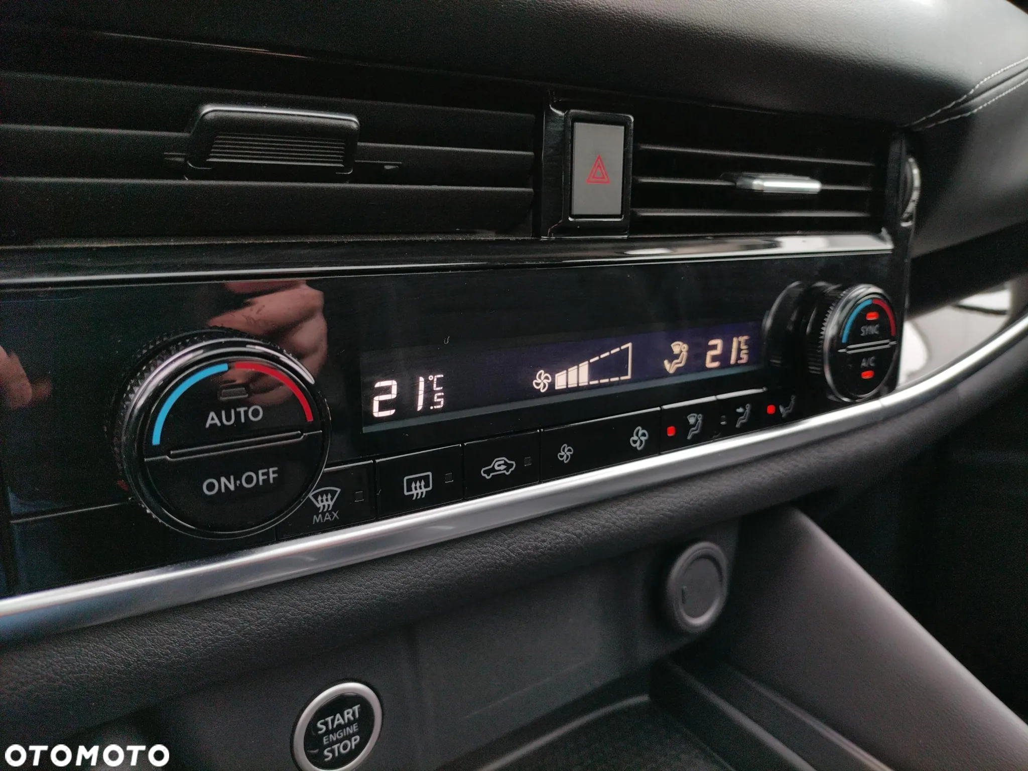 Nissan Qashqai - 25