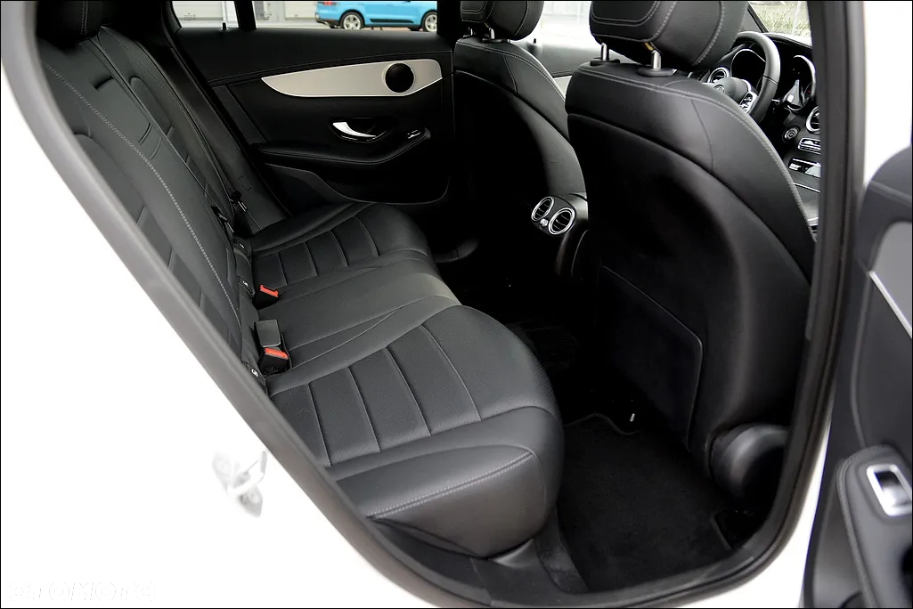 Mercedes-Benz GLC 200 d Business Edition - 24