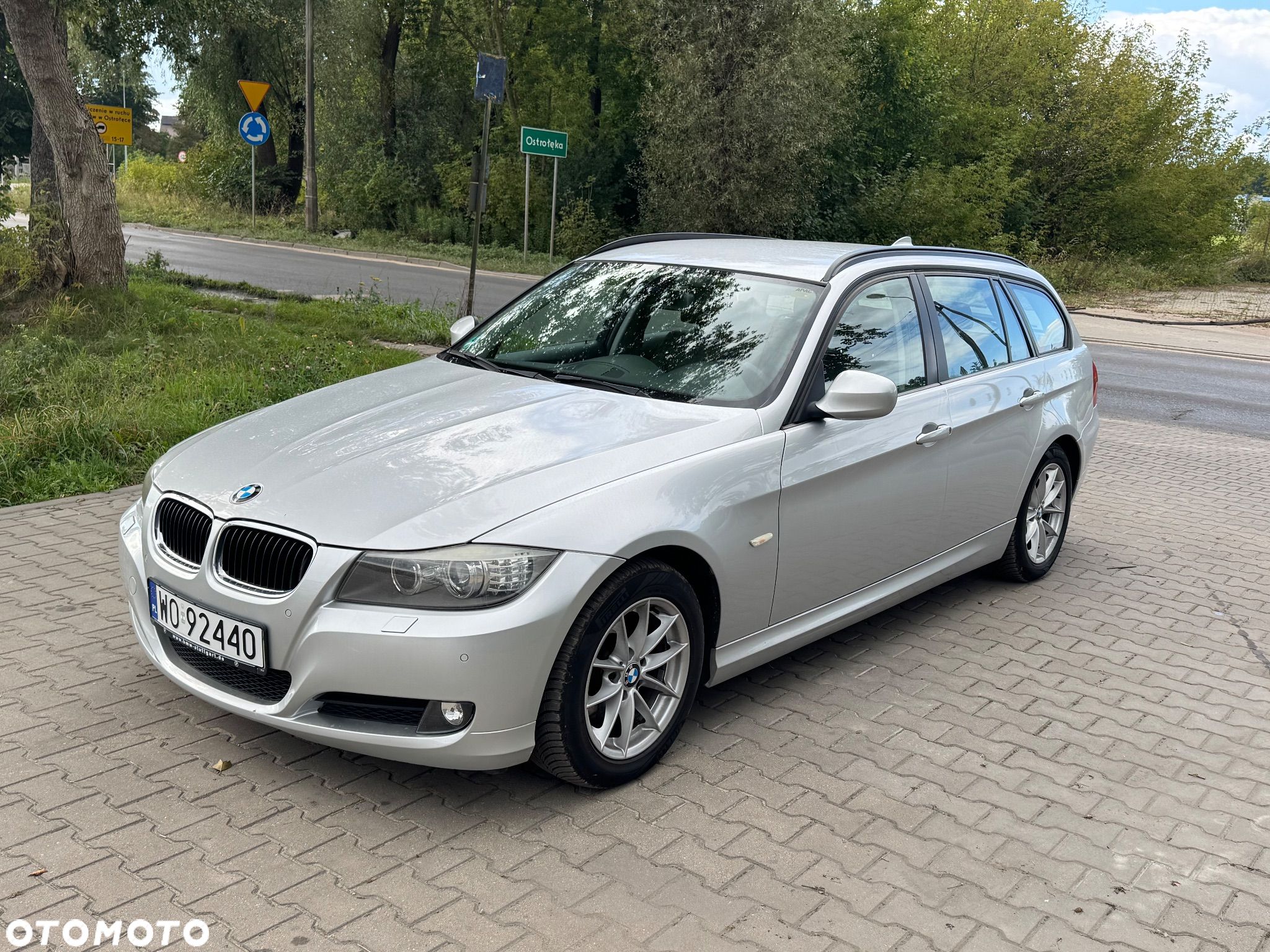 BMW Seria 3 320d DPF Touring - 1