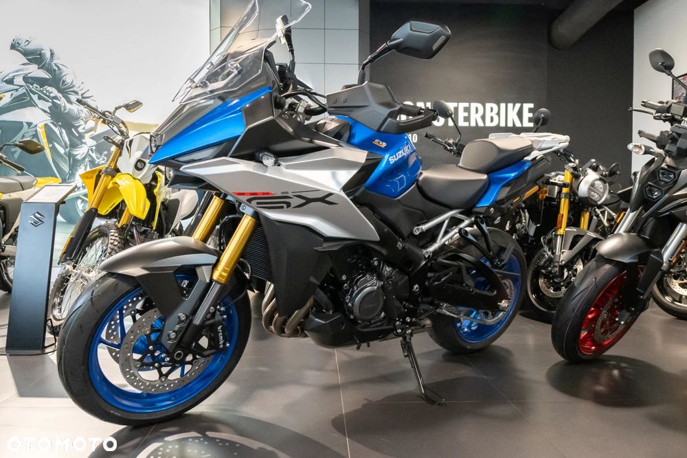Suzuki GSX - 4