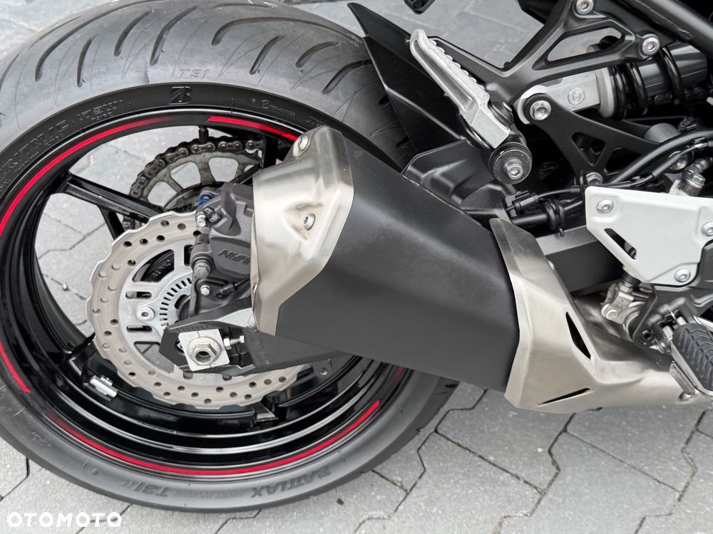 Kawasaki Z 900 - 13