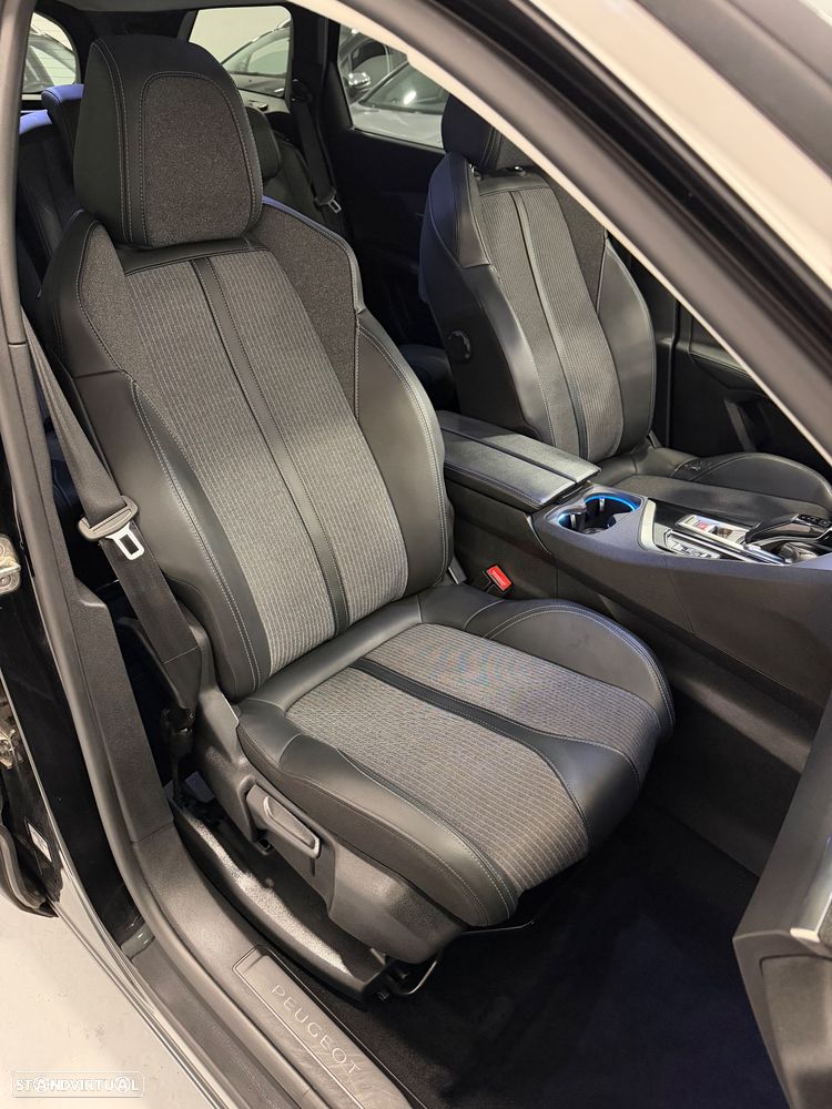 Peugeot 5008 PureTech 130 EAT8 Stop & Start Allure Pack - 14